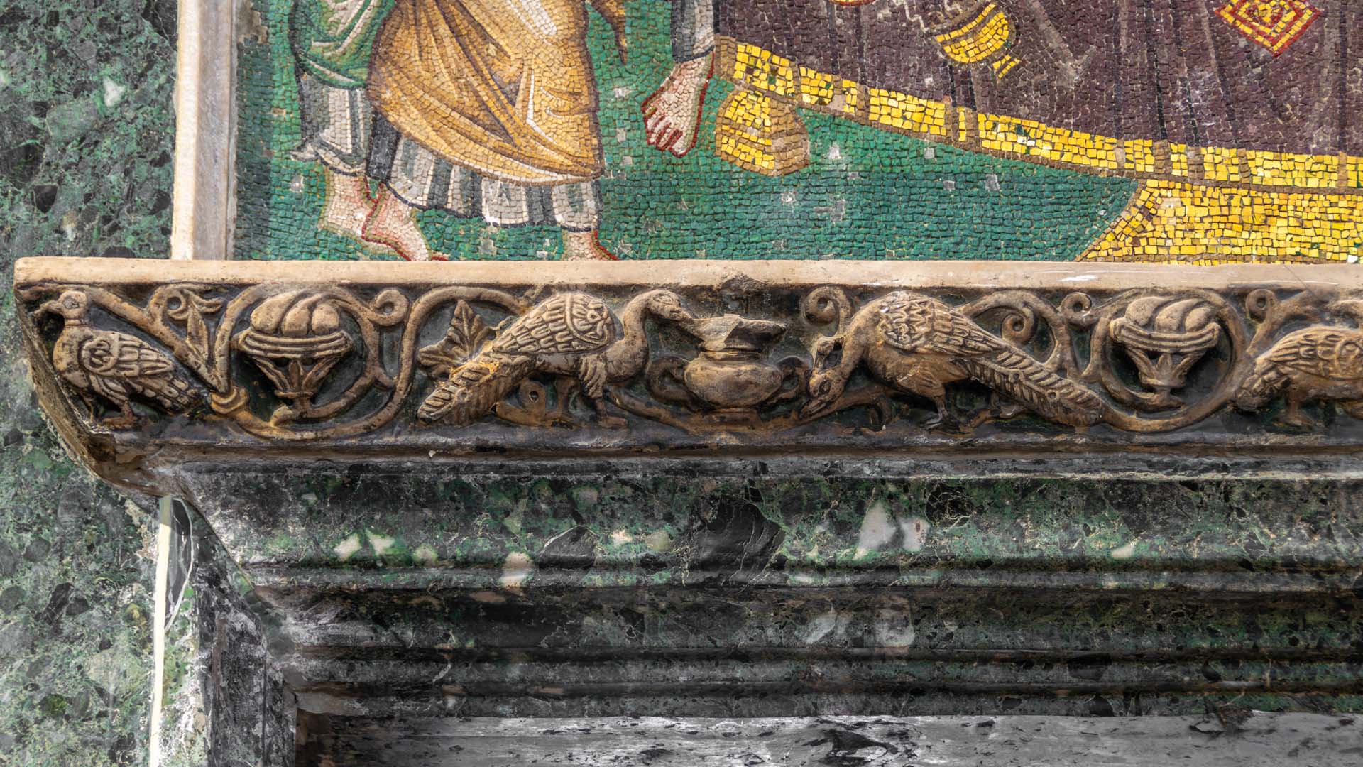 Chora Church (Kariye Camii), Naos Door Cornice / Εκκλησία της Χώρας, Ναός, Κορνίζα πόρτας